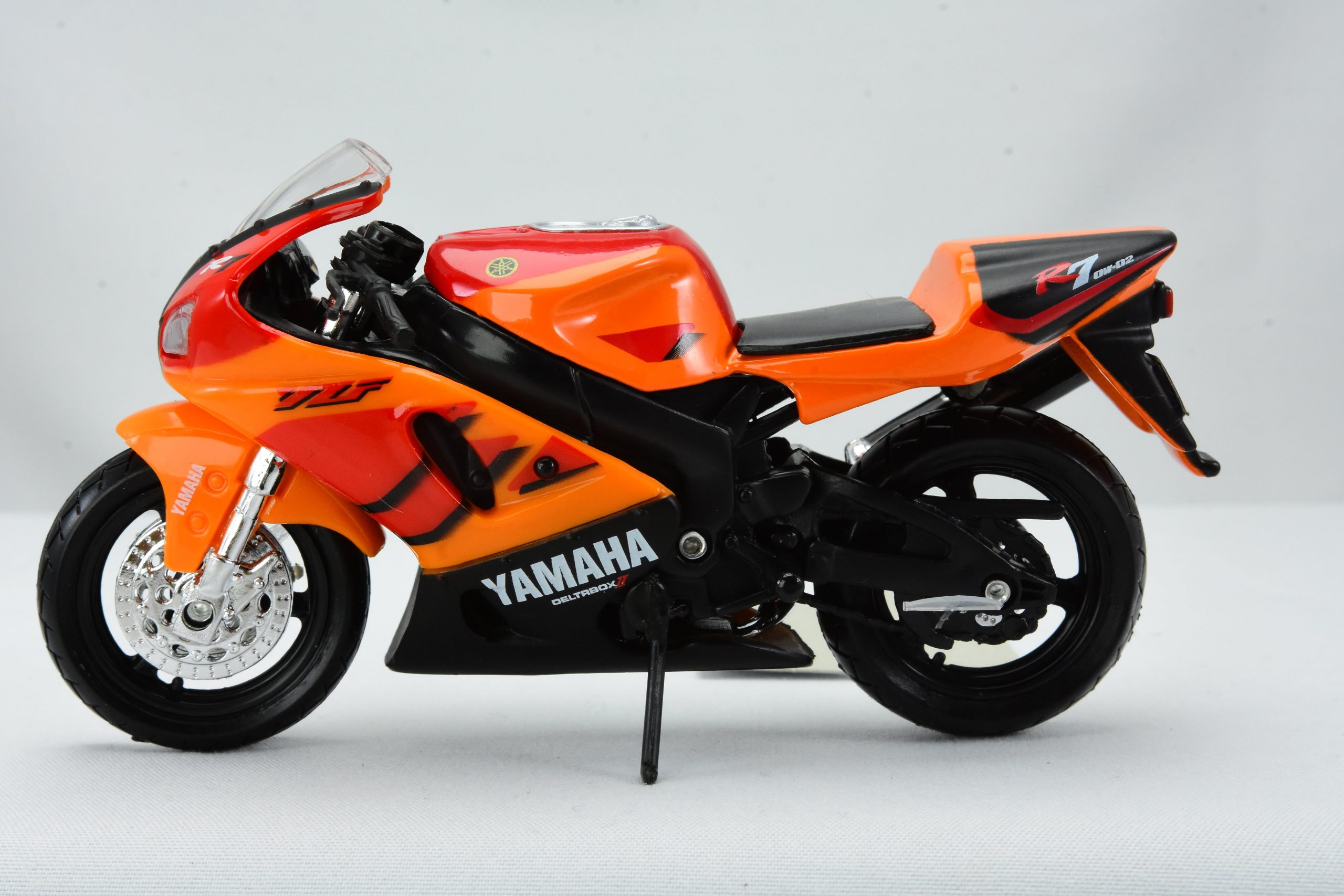 MINIATURA MOTO YAMAHA YZF-R7 - Hobby Ciência