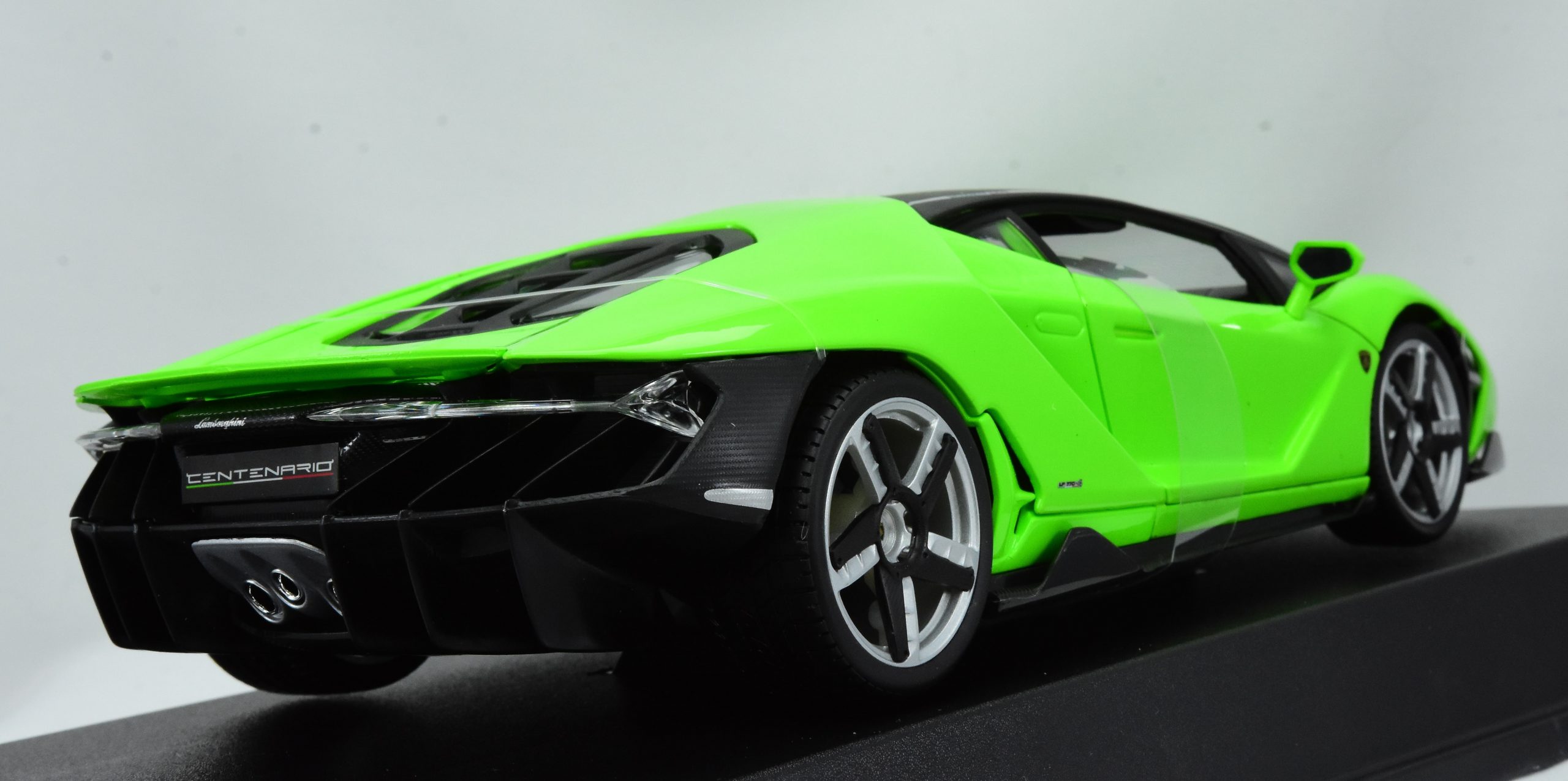 MINIATURA CARRO LAMBORGHINI CENTENÁRIO - Hobby Ciência