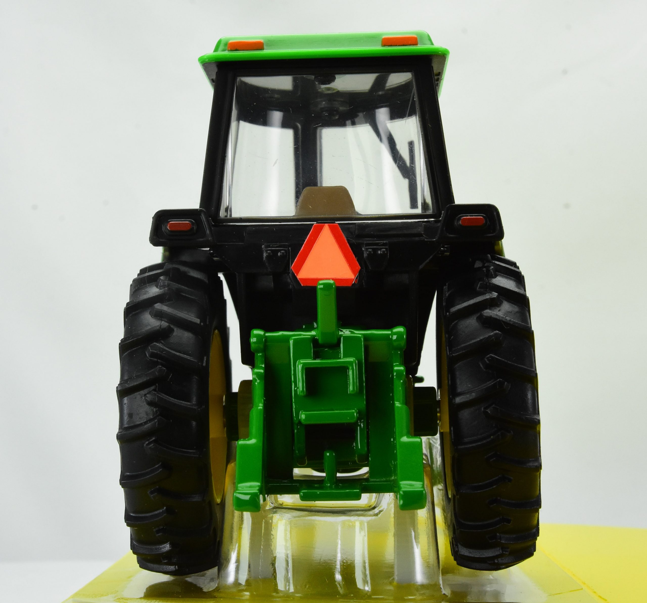 John deere 4440 sales toy tractor